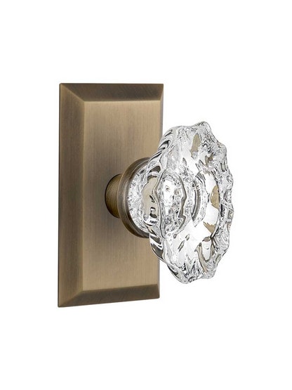 New York Rosette Door Set with Chateau Crystal Glass Knobs in Antique Brass.